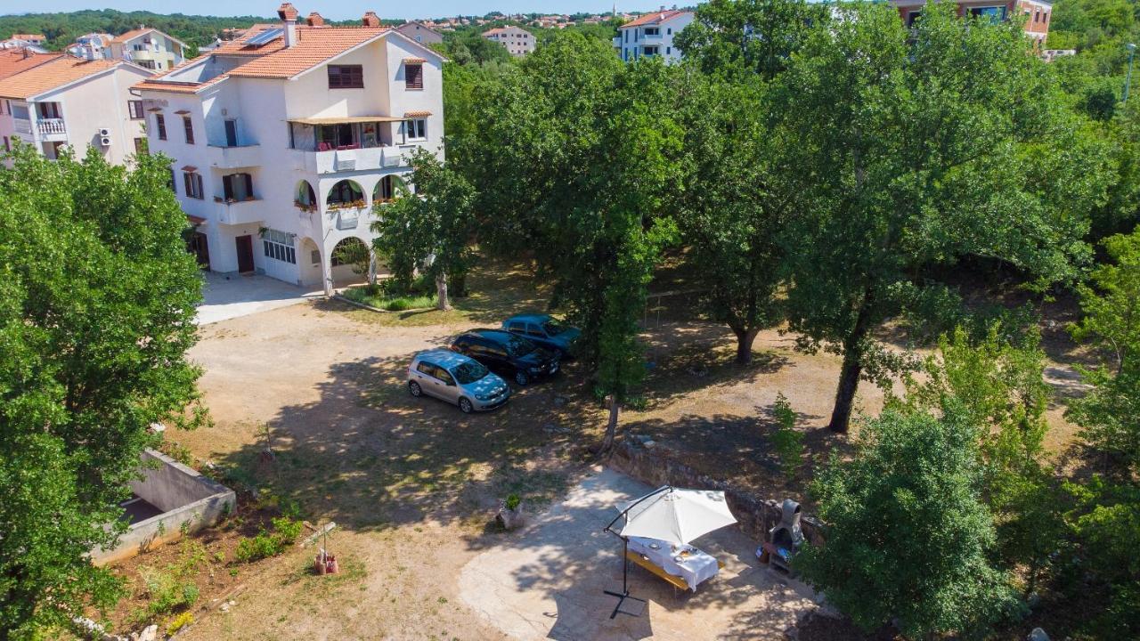 מאלינסקה Apartman Mihael מראה חיצוני תמונה