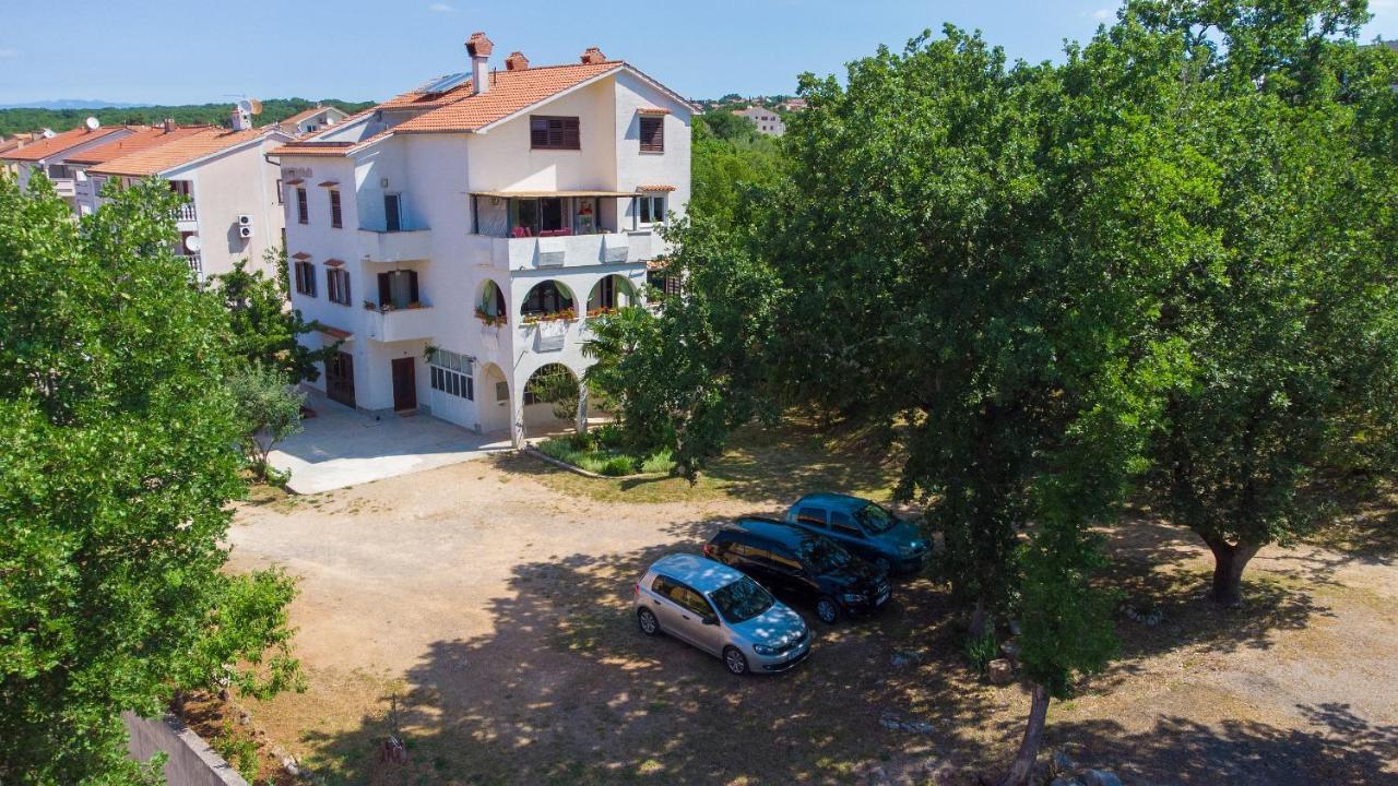 מאלינסקה Apartman Mihael מראה חיצוני תמונה