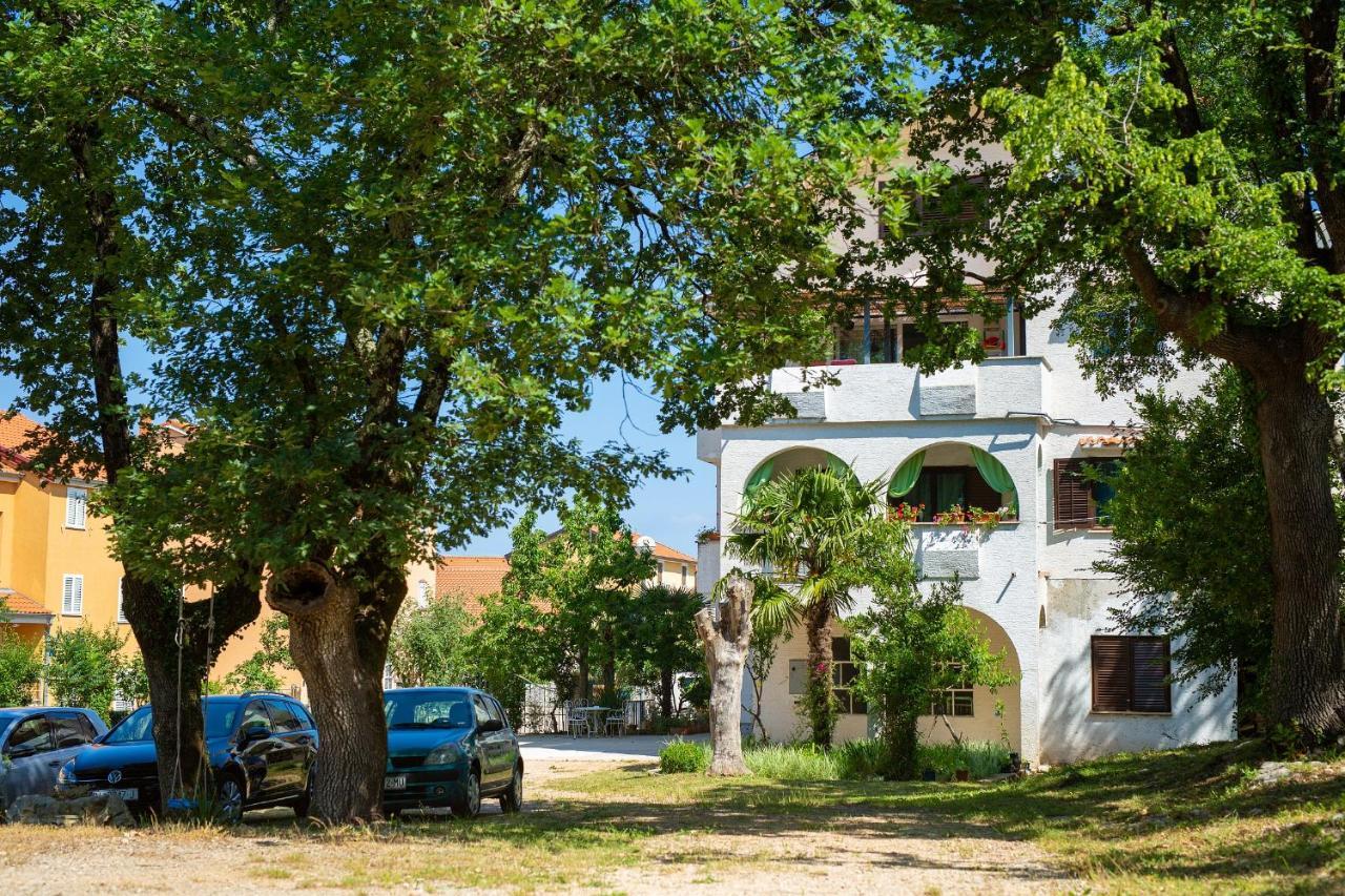 מאלינסקה Apartman Mihael מראה חיצוני תמונה