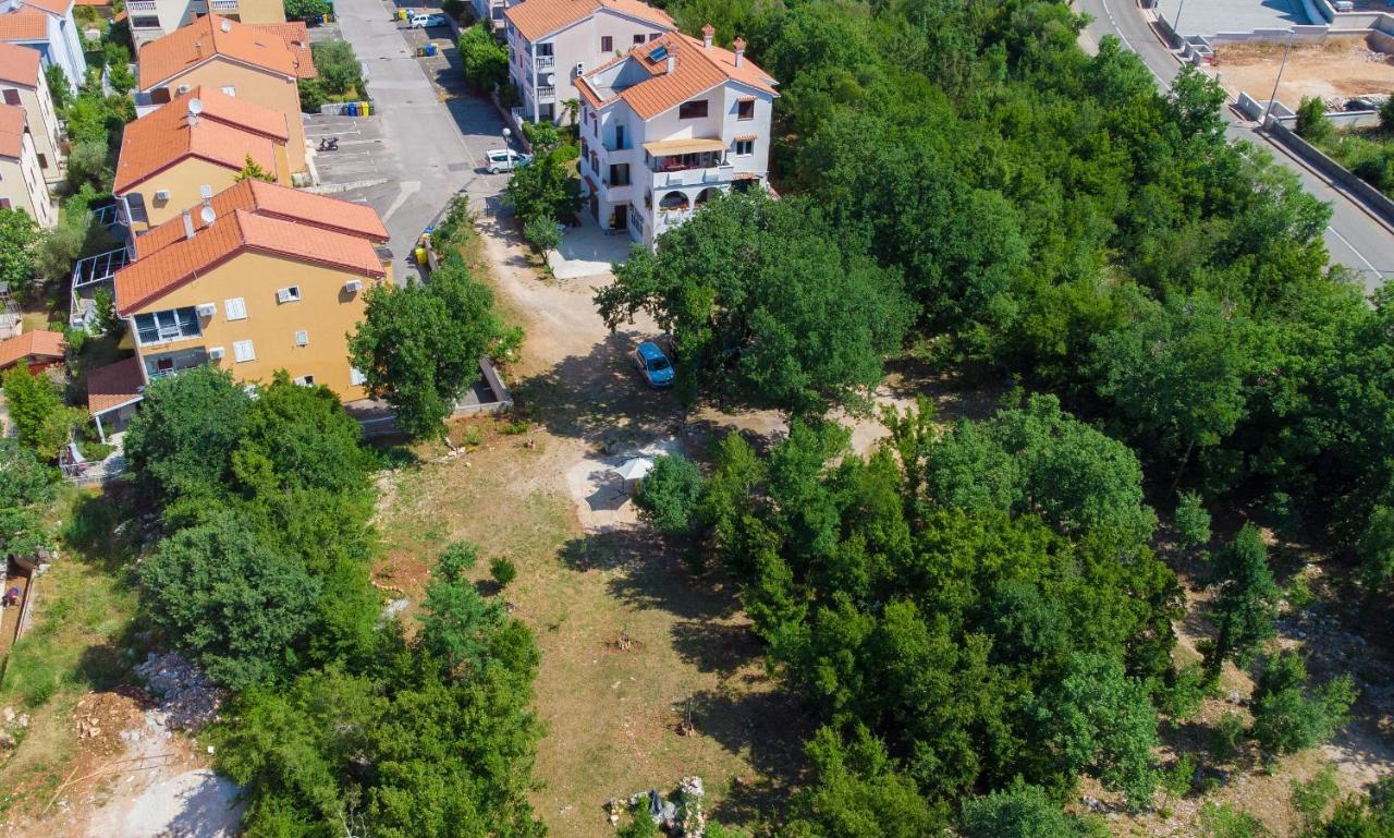 מאלינסקה Apartman Mihael מראה חיצוני תמונה