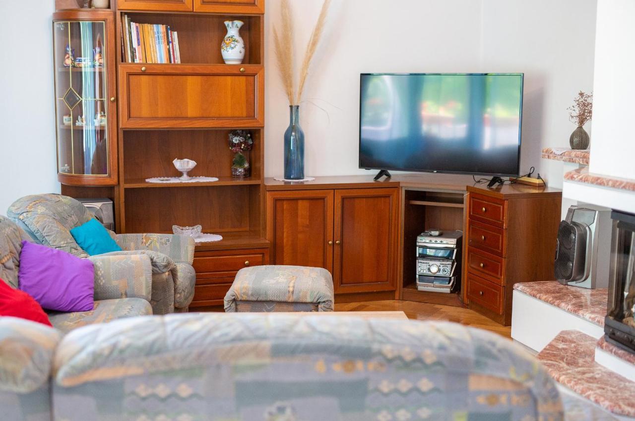 מאלינסקה Apartman Mihael מראה חיצוני תמונה