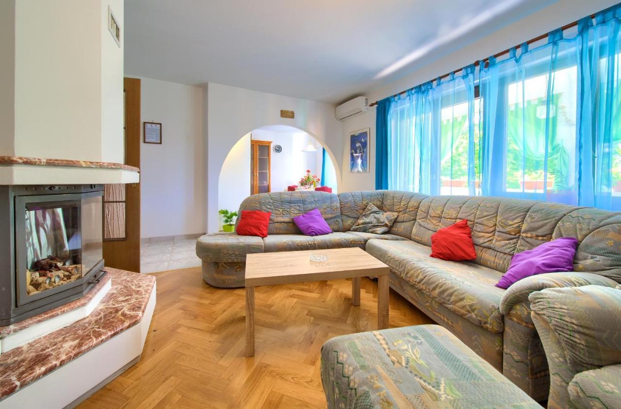מאלינסקה Apartman Mihael מראה חיצוני תמונה